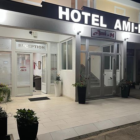 Hotel Ami-M Neum Buitenkant foto