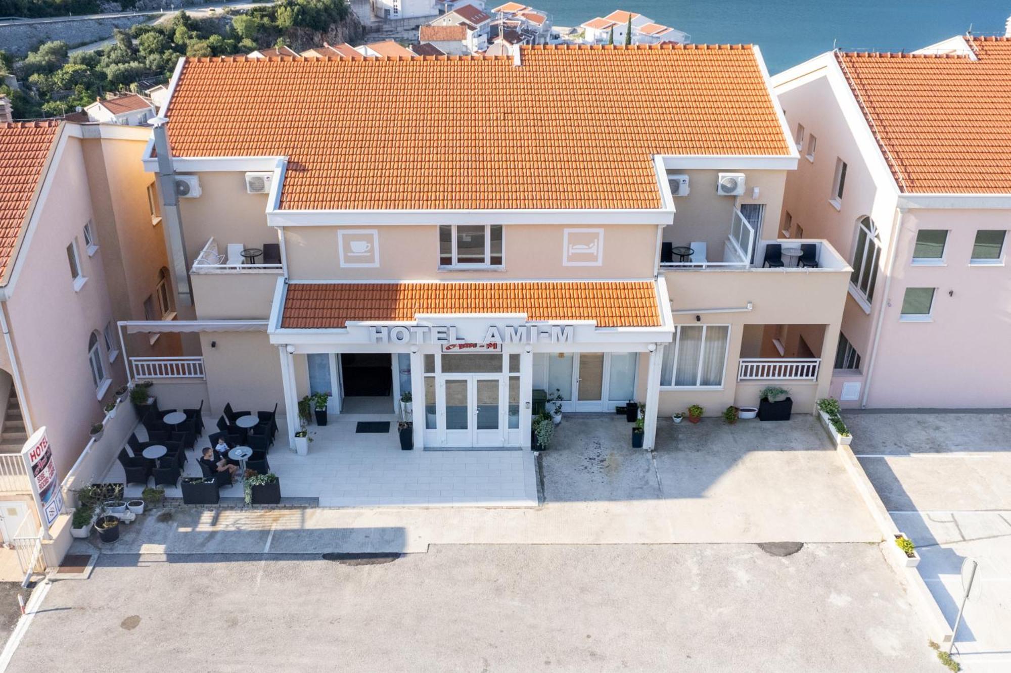 Hotel Ami-M Neum Buitenkant foto